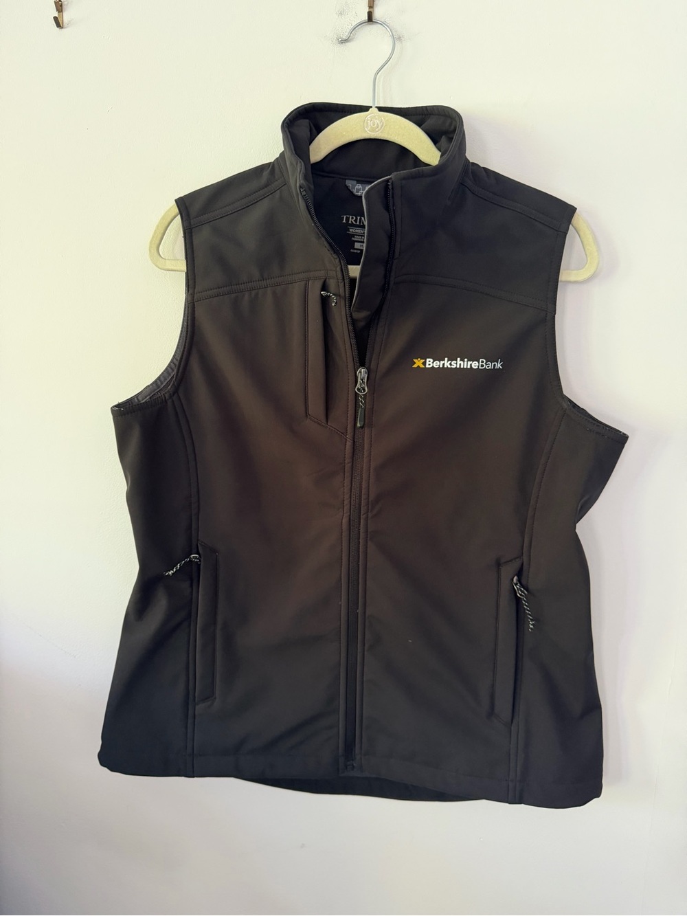 Berkshire Women's Black Softshell Vest